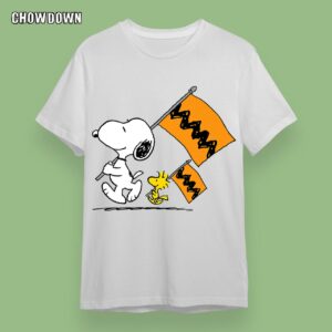 Peanuts Snoopy Charlie Brown Flags Premium T-Shirt